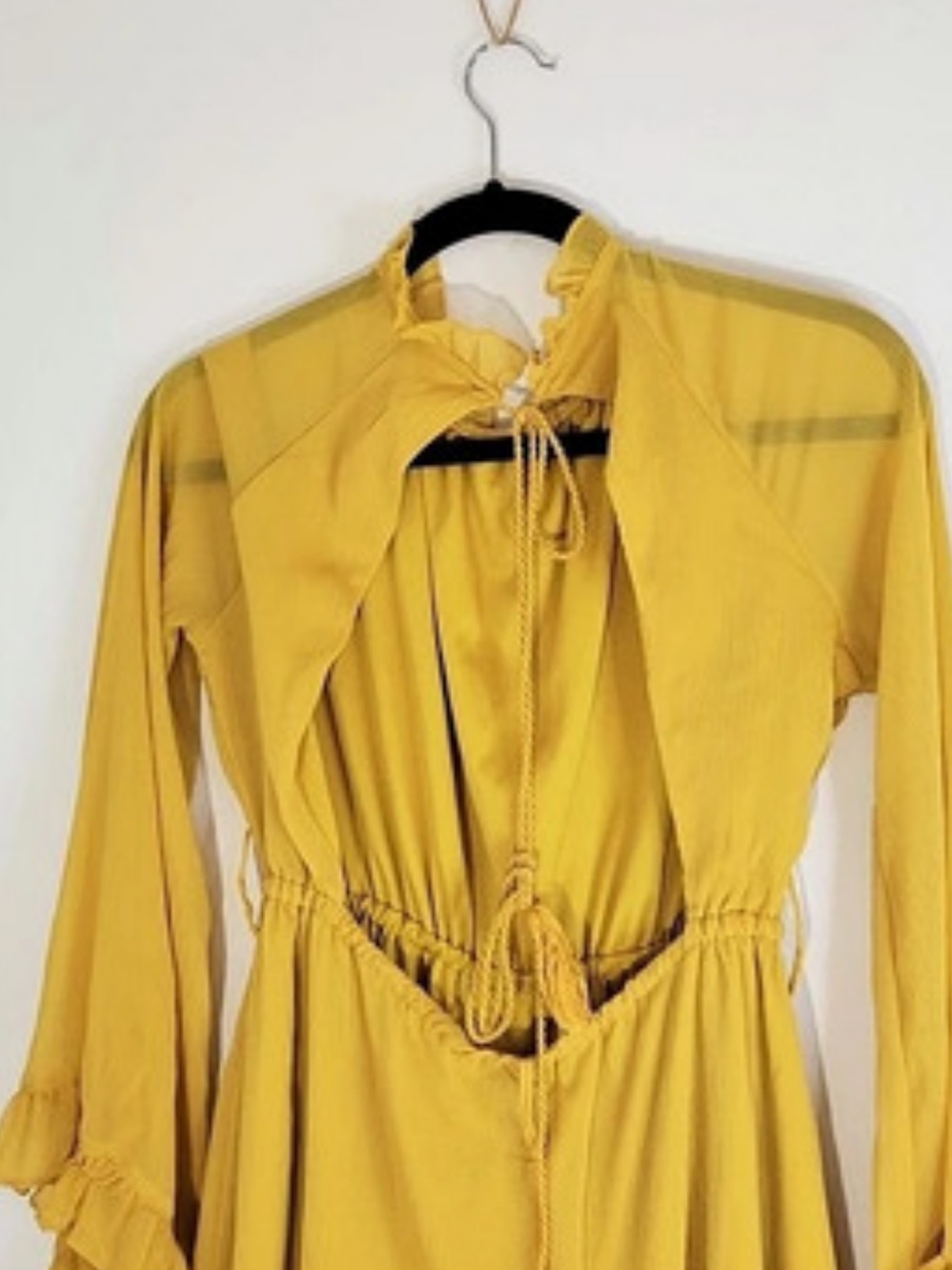 Forever 21 Yellow Open Back Romper Size Medium - Picture 6 of 10